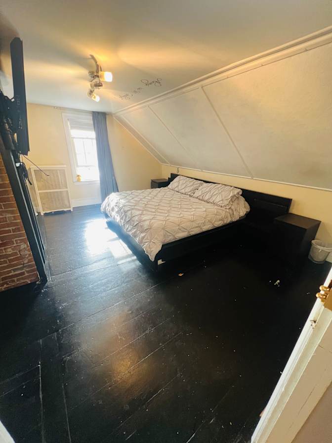 Krystal's room