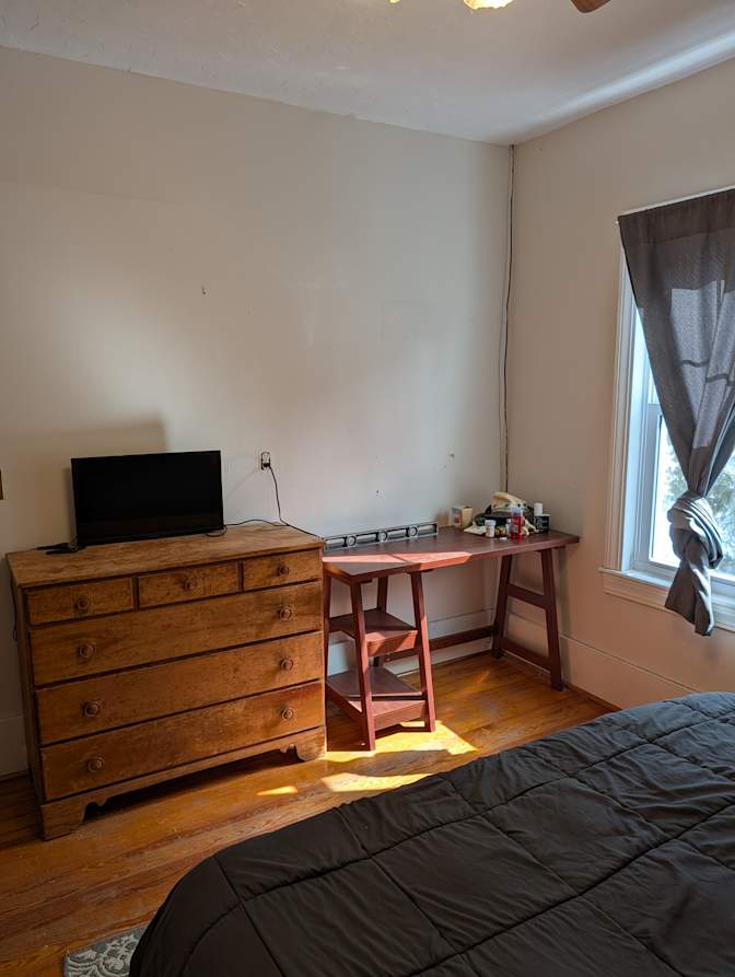 WENDY J MARRERO's room