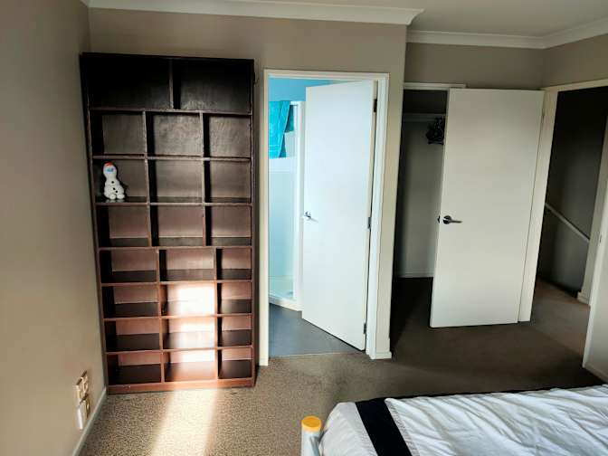 G's room
