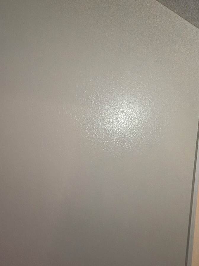 Ivis's room