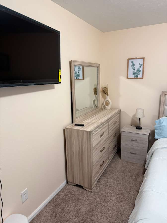 Samsone's room
