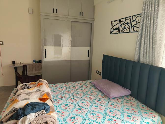 Ashish Jalota's room