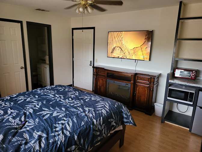 Robert DiPrimio's room