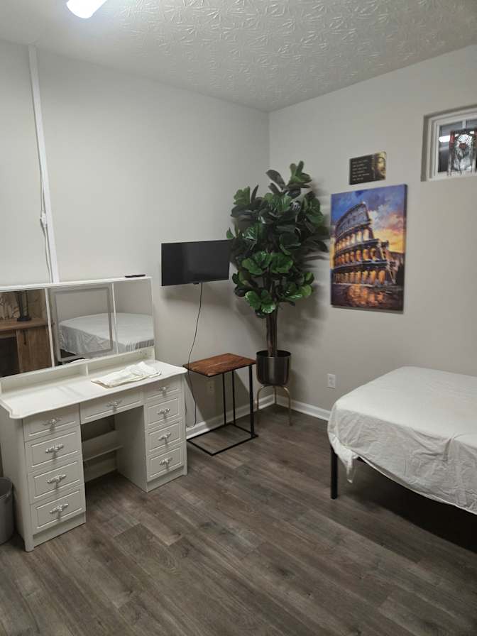 Victoria's room
