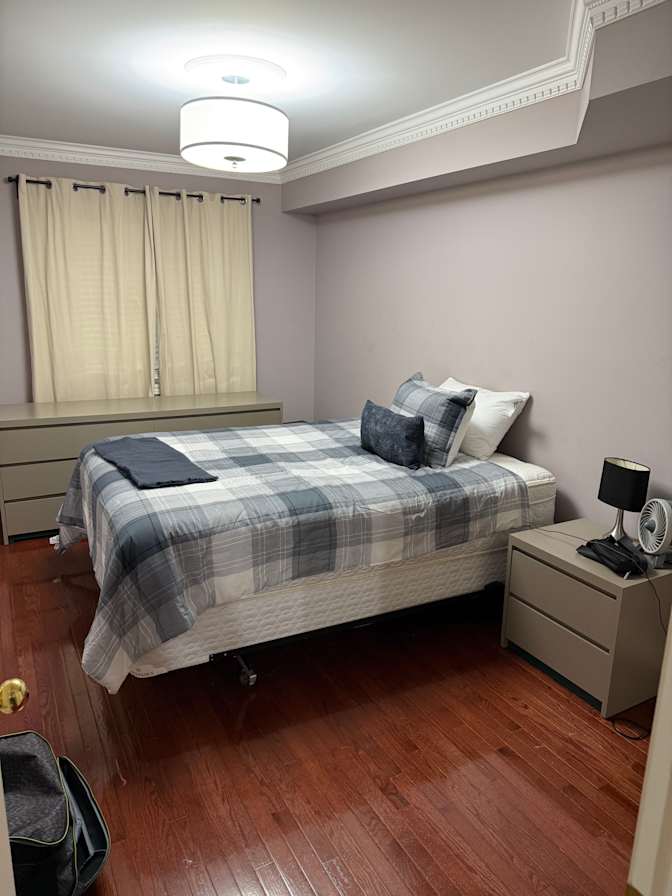 Ken's room