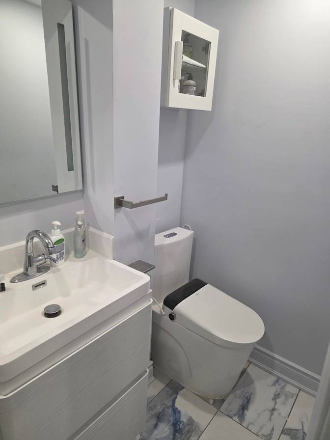 Denny Kalipersaud's room