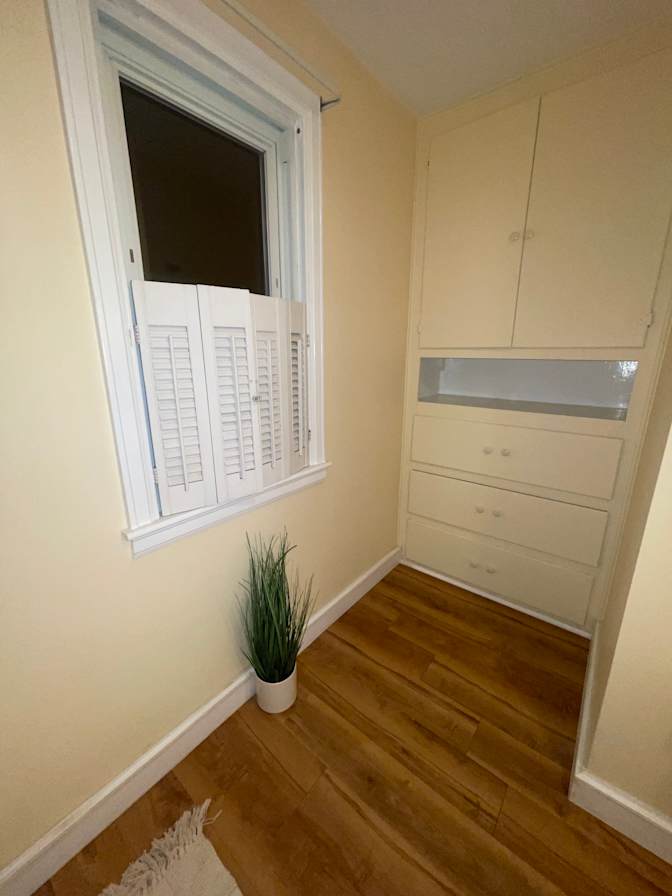 Lotus Consulting and Management LLC's room