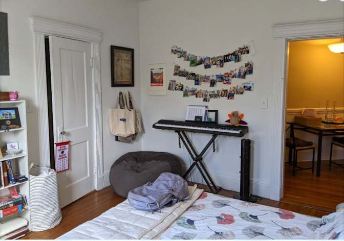 Danay Vera's room