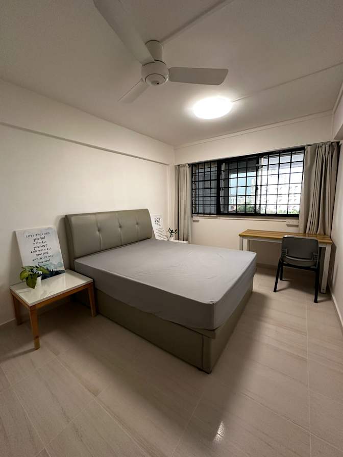 Sg-roomforrent's room