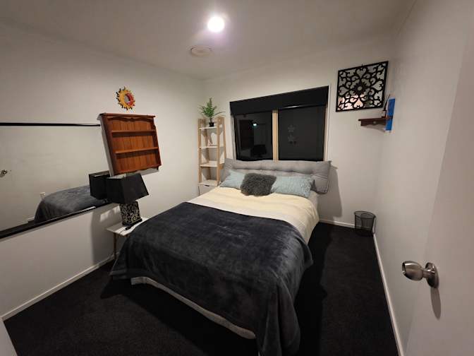 Kazz's room