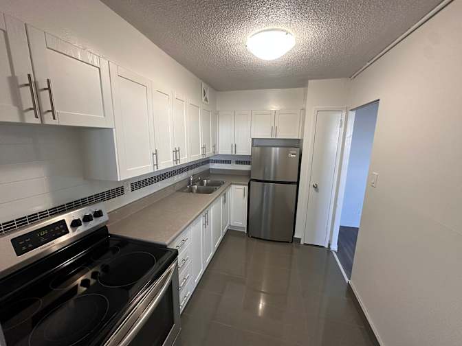 Housingfouryou's room