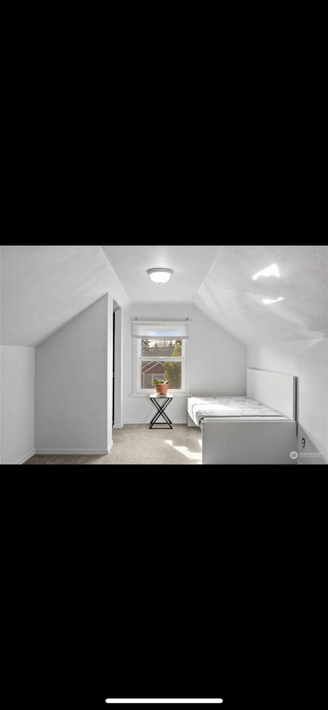 Raffy's room