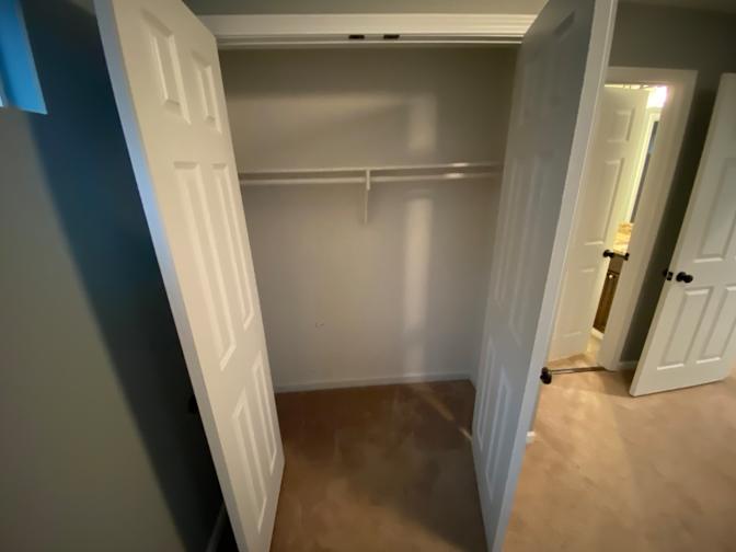 Alcove Rooms's room