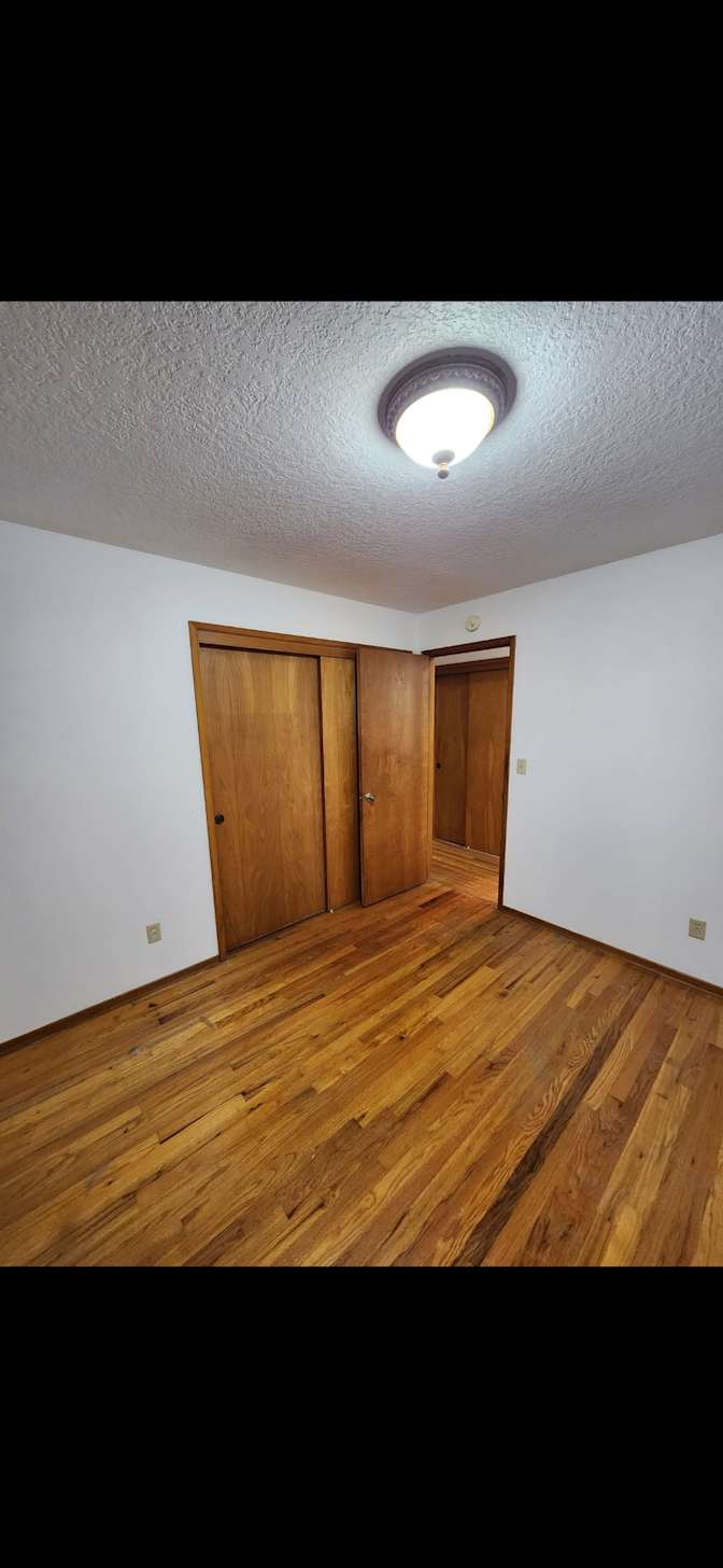 Dustin's room