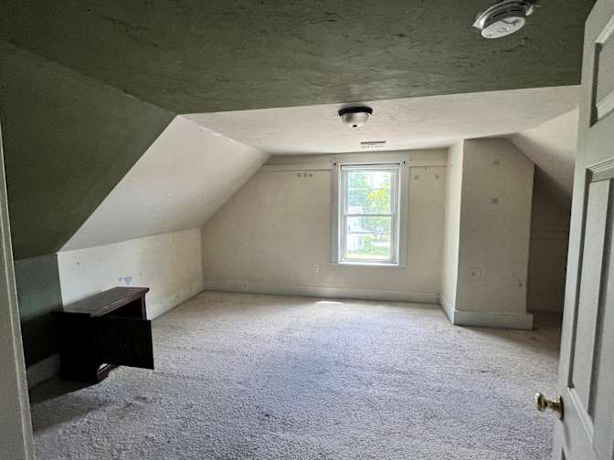 Jhenniffer's room