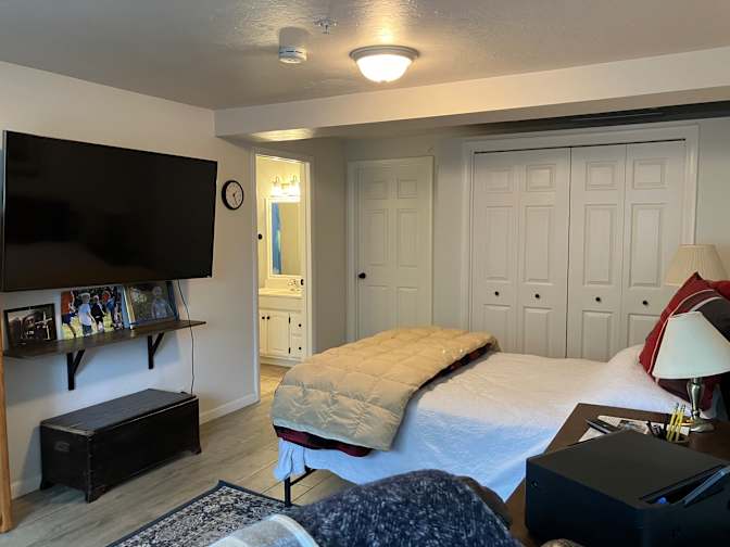 Britt I Sady's room
