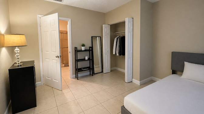 Nilufer Ucler's room