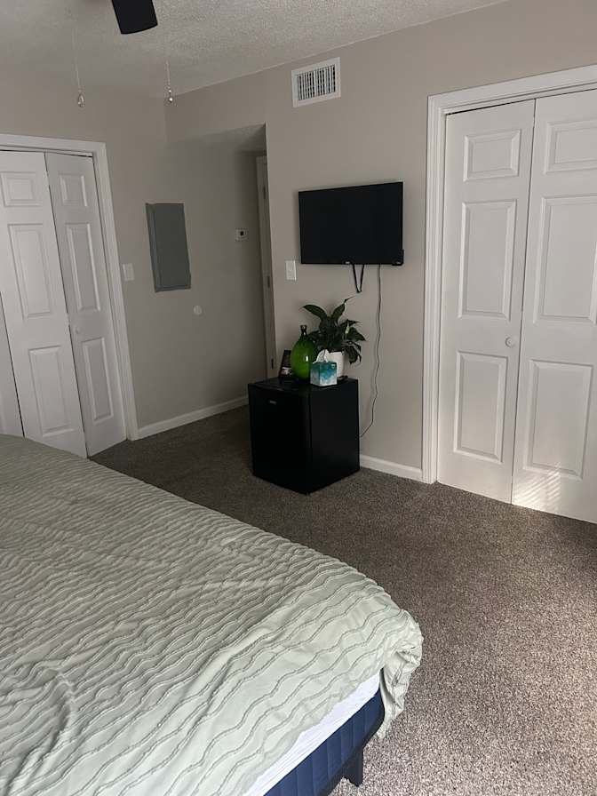 Dominique's room