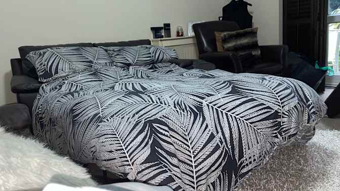 Lee Collar's room
