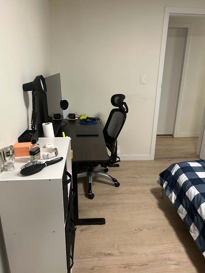 Thiago's room