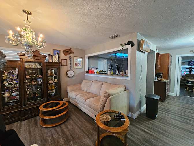 Oliver Pettry's room