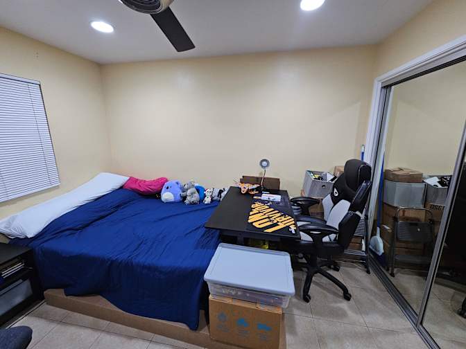 Jorge's room