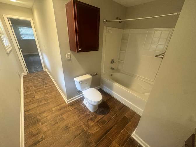 Alcove Rooms's room