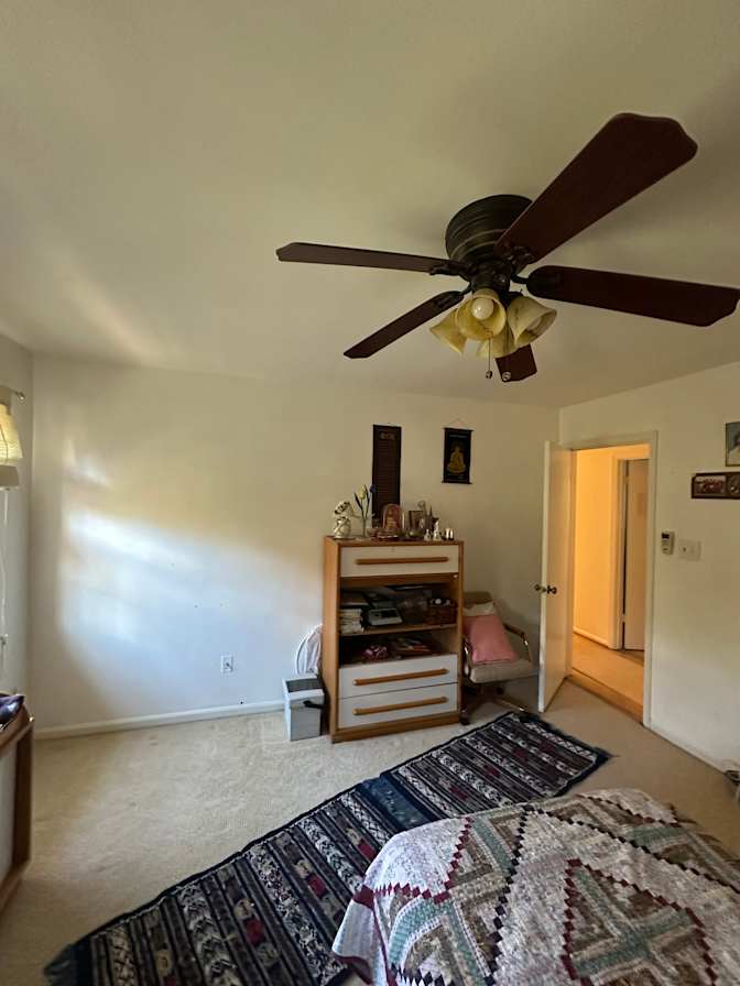 Hung's room