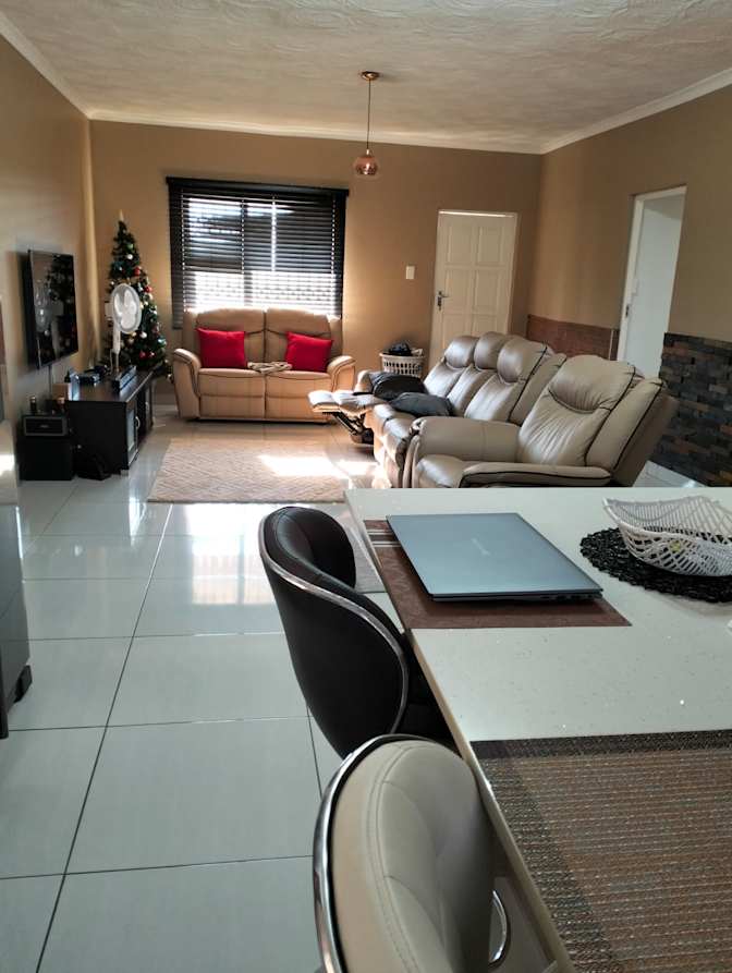 Anzél's room