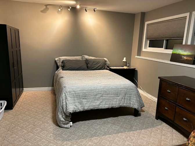 Lakefront Living's room