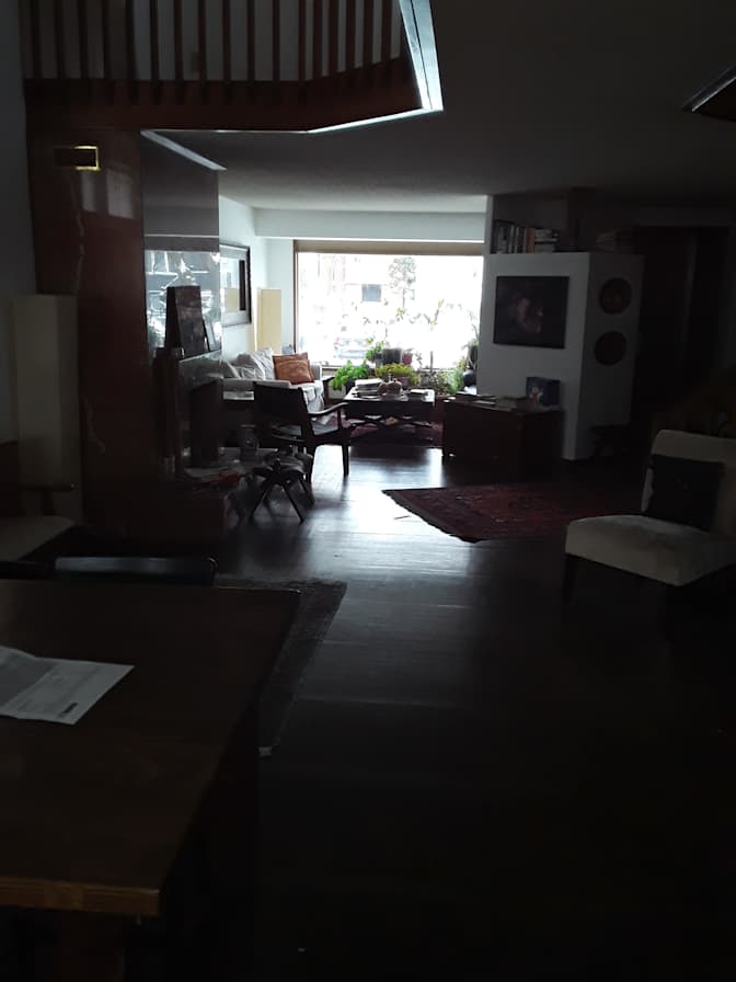 Nadir's room
