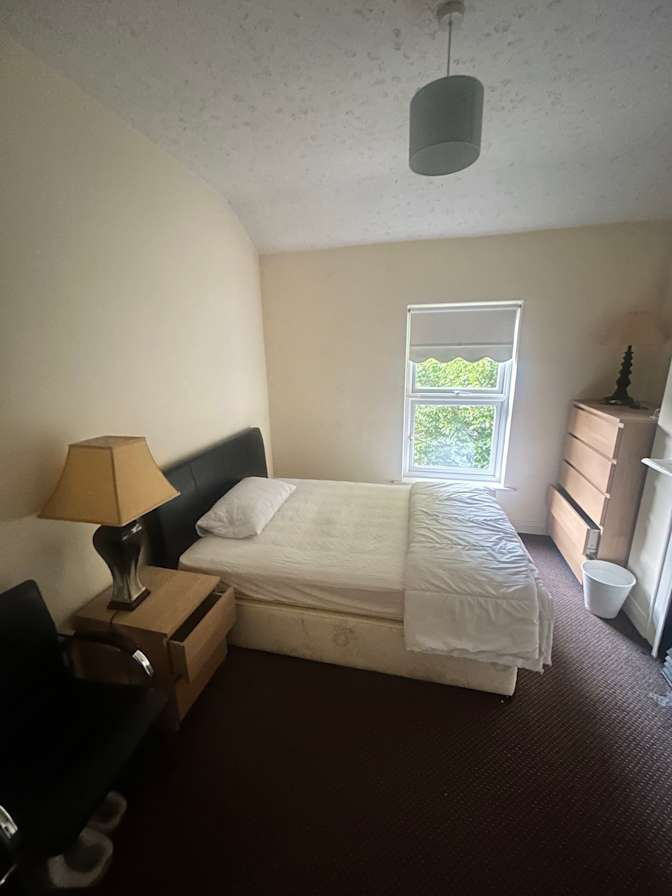 Kelly's room