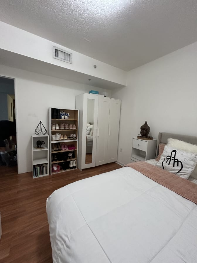 Mery torres's room