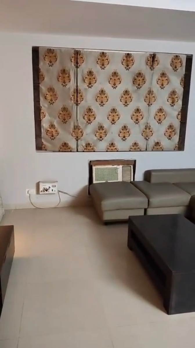 Sakshi mittal's room