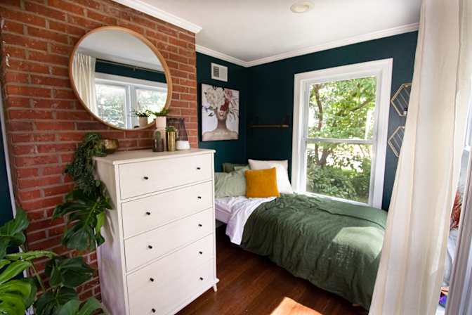 Hannah's room