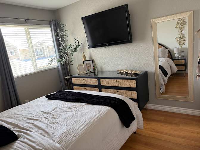 Joselyn's room