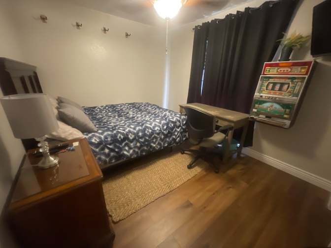 Ren's room