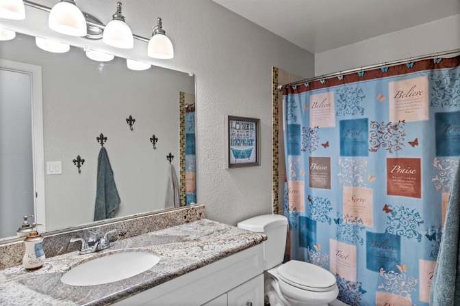 Thomas's room