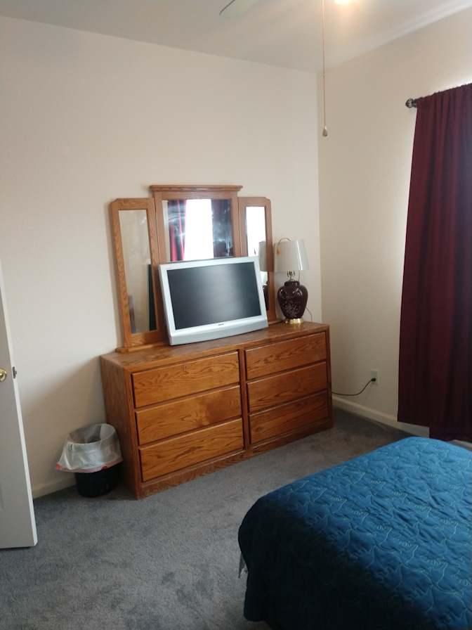 Thomas's room