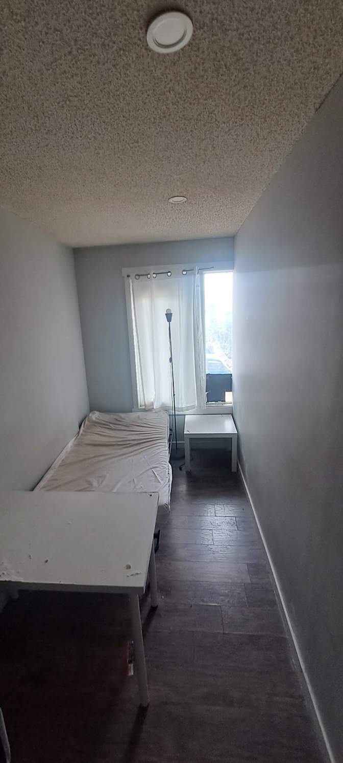 Dan's room