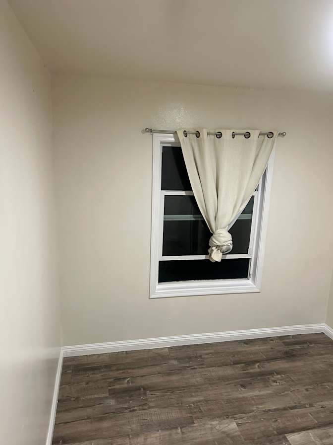 Efren's room
