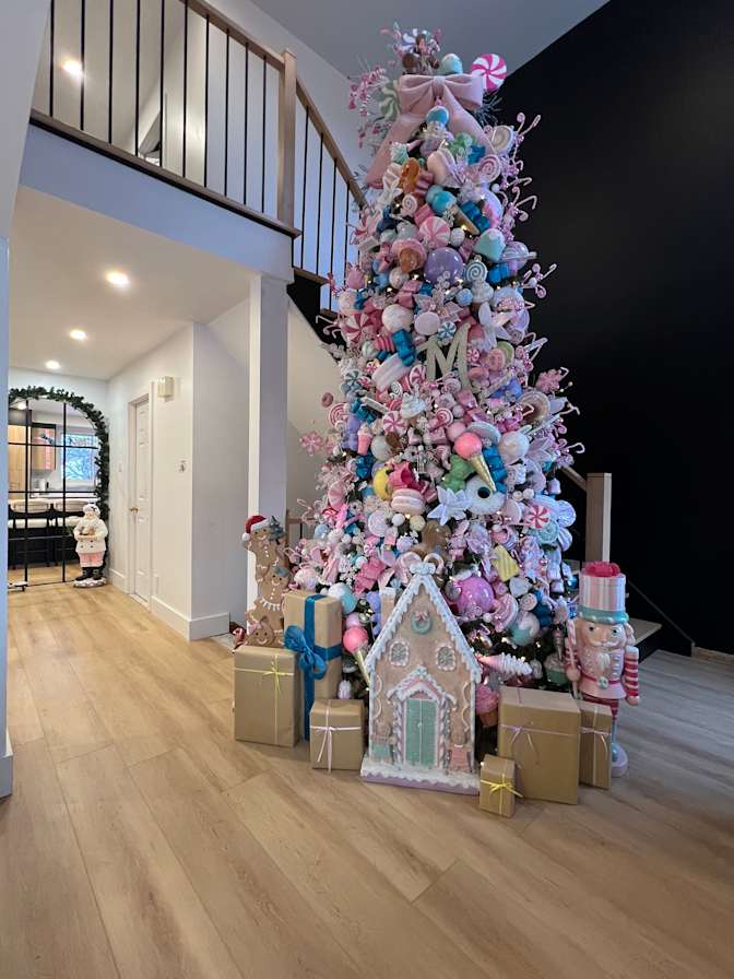 Marilyn Delbello's room