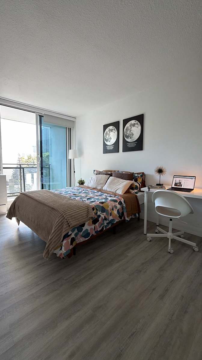 Alona's room