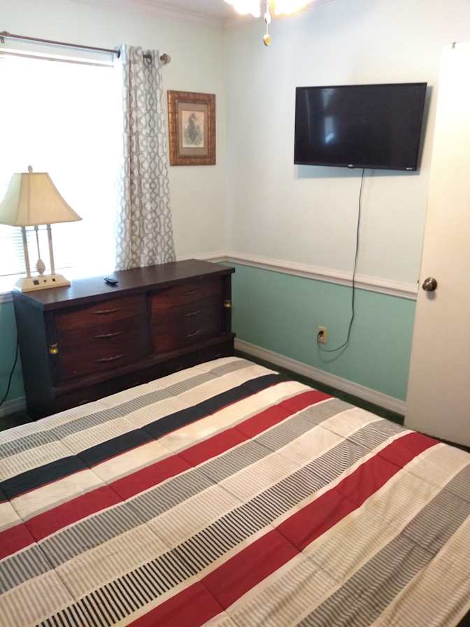 Leonard Katz's room