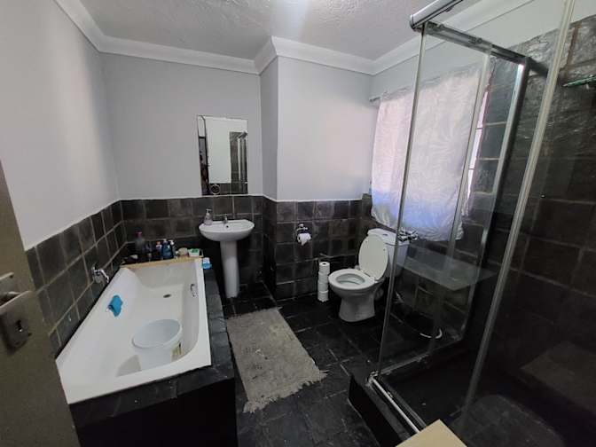 Nontobeko's room