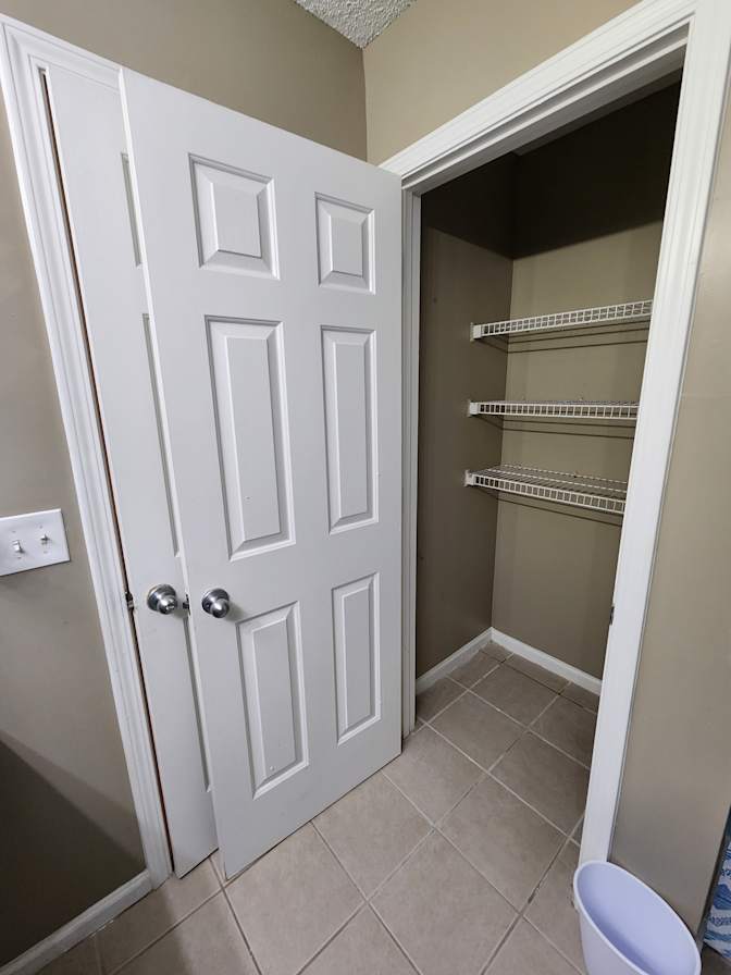 CL&C Property Management and Consulting's room