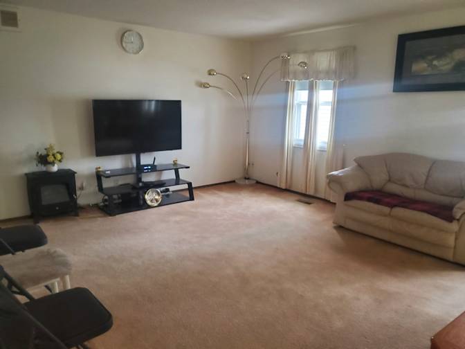Praisewin's room
