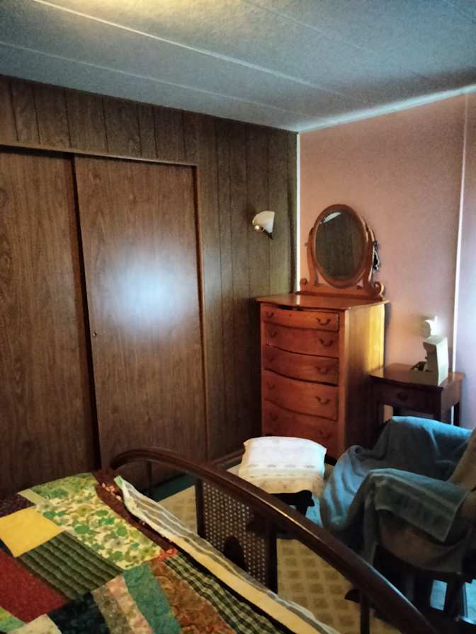 Debra J Barton's room