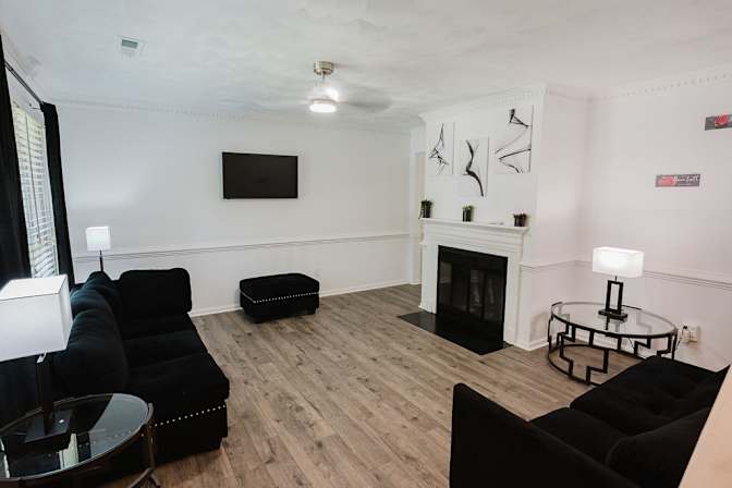 Lashond's room
