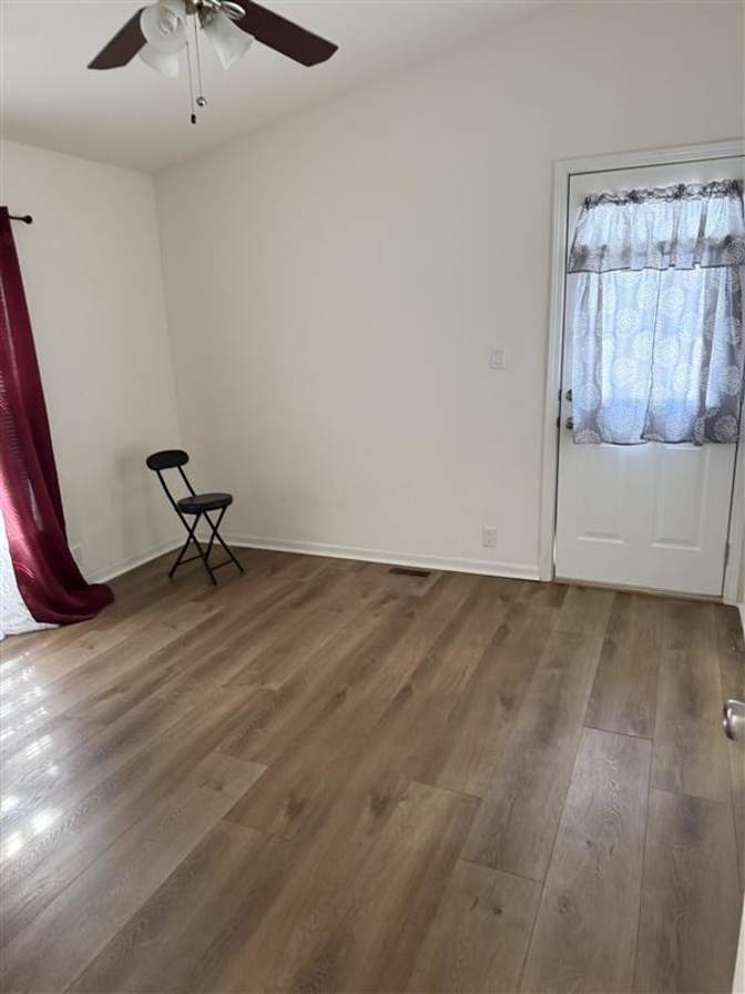 Amis's room